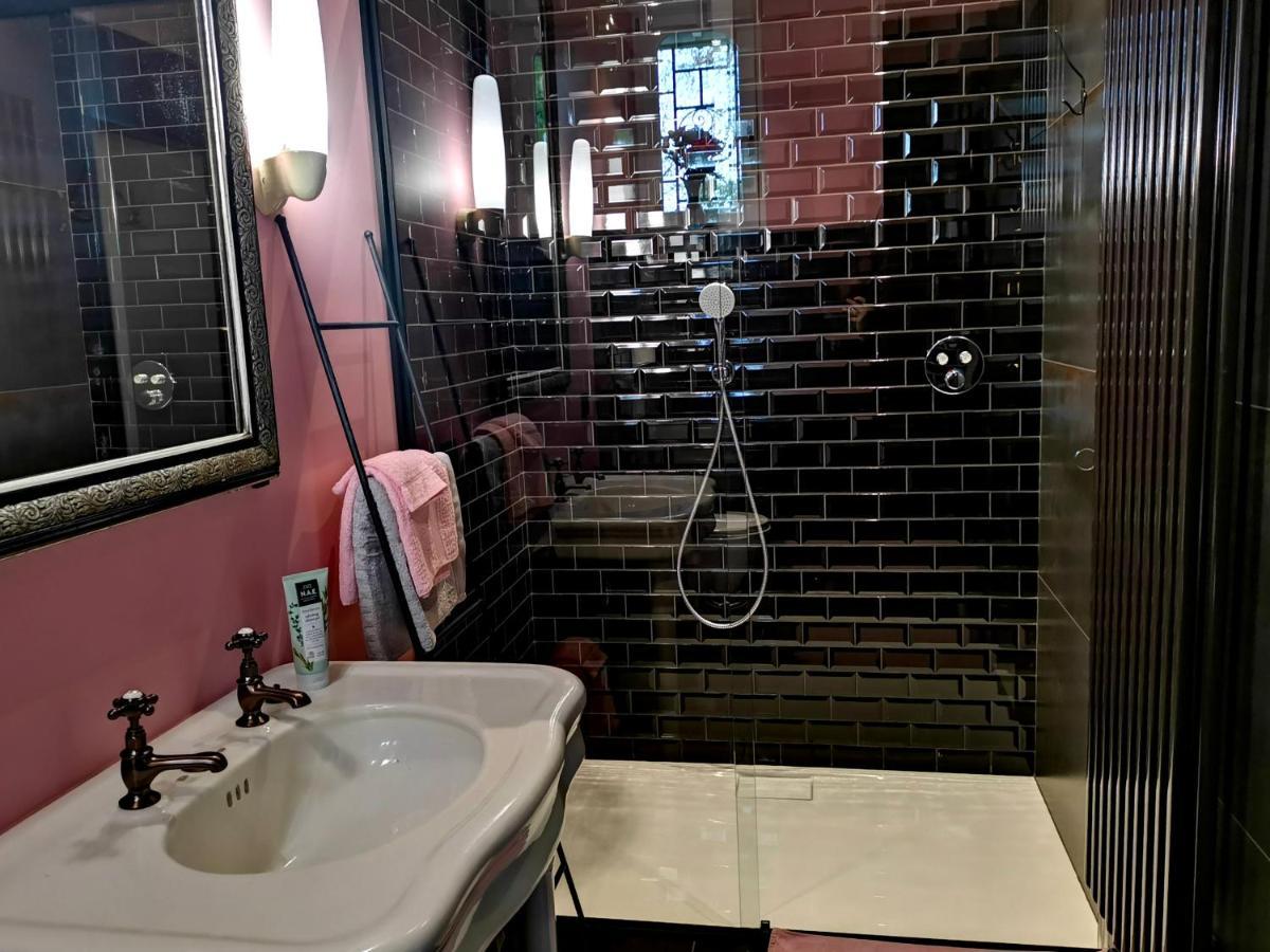 La Villa Du Pre Du Cerf Spa Bagian luar foto