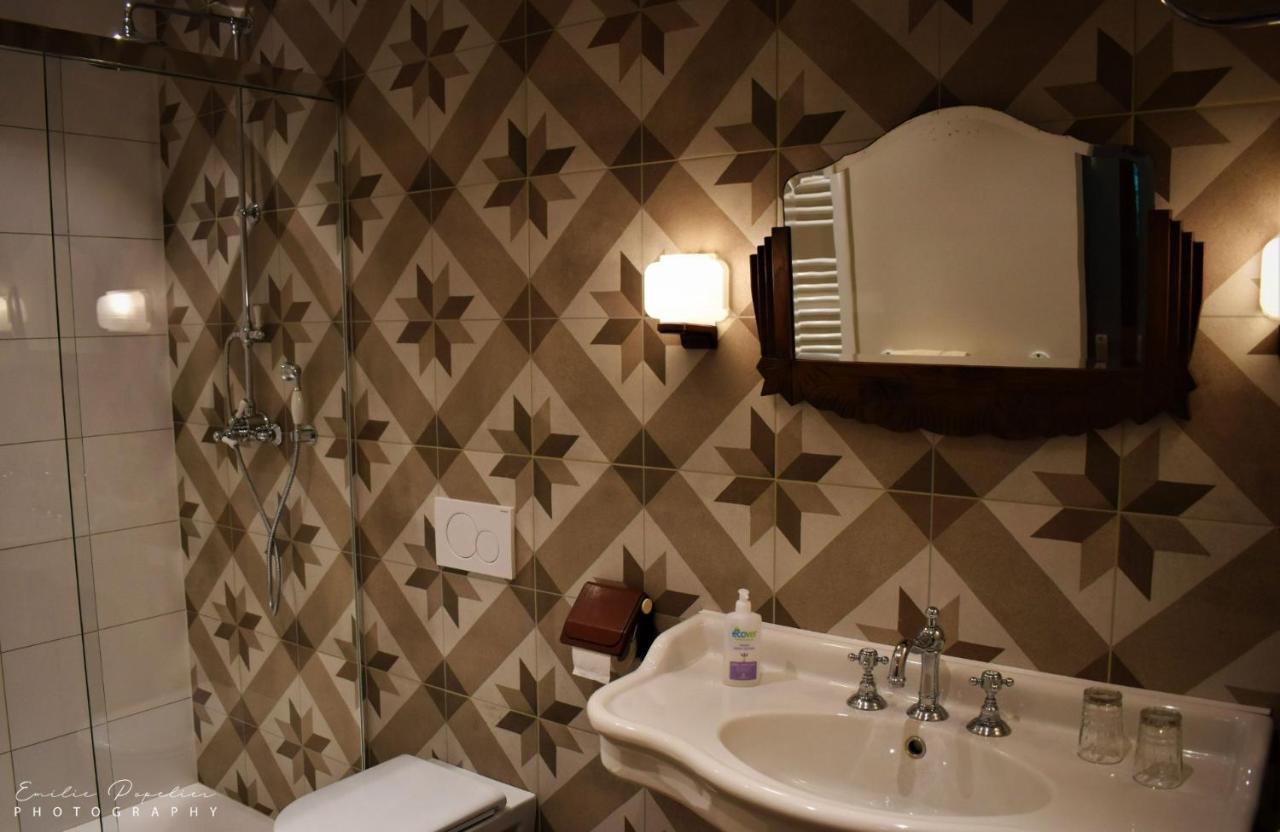La Villa Du Pre Du Cerf Spa Bagian luar foto